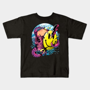 smiling skull Kids T-Shirt